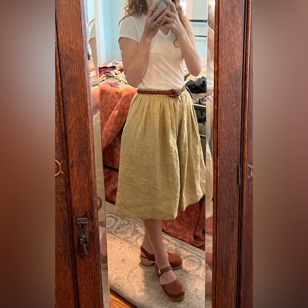 Linen skirt from Simply Grey Life